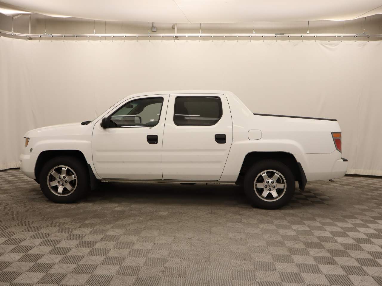 Used 2008 Honda Ridgeline RT with VIN 2HJYK16238H538979 for sale in Scottsdale, AZ