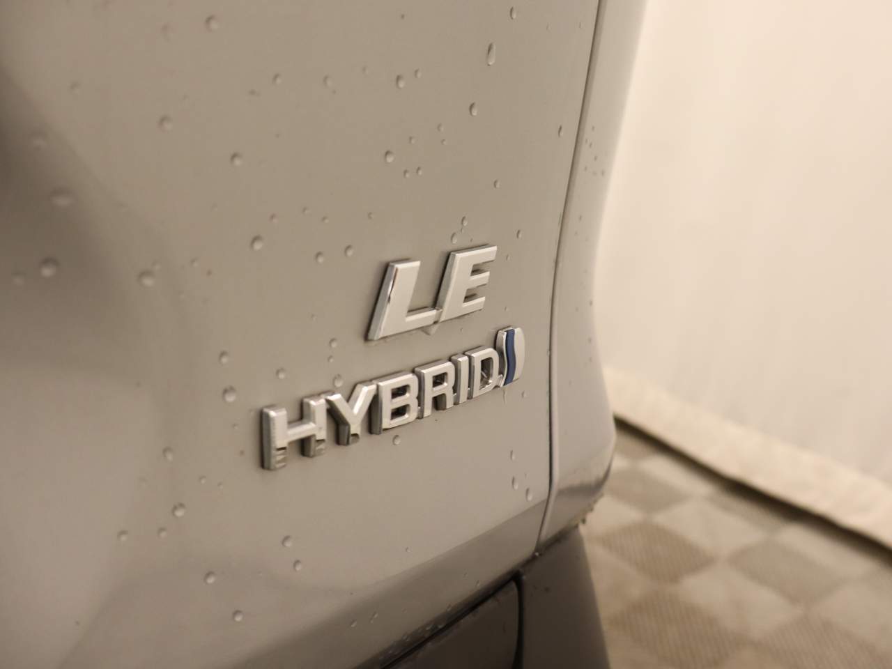 2020 Toyota RAV4 Hybrid LE