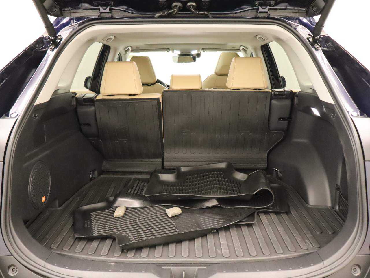 2025 Toyota RAV4 Limited - Photo 20