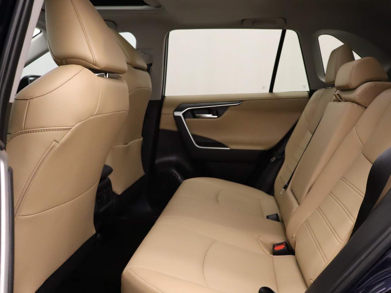 2025 Toyota RAV4 Limited - Photo 16