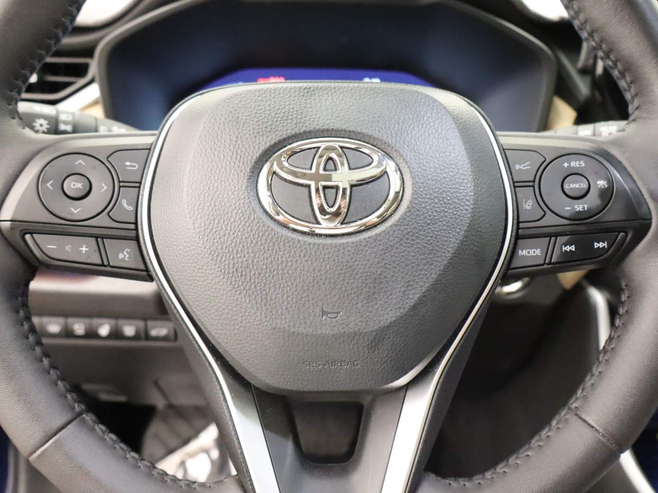 2025 Toyota RAV4 Limited - Photo 12