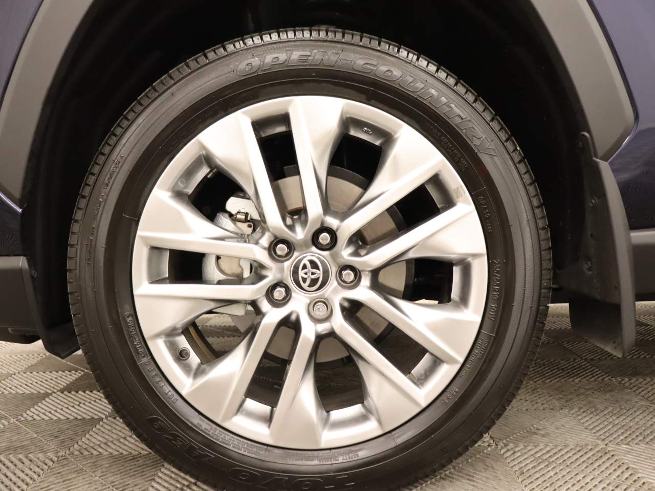 2025 Toyota RAV4 Limited - Photo 6