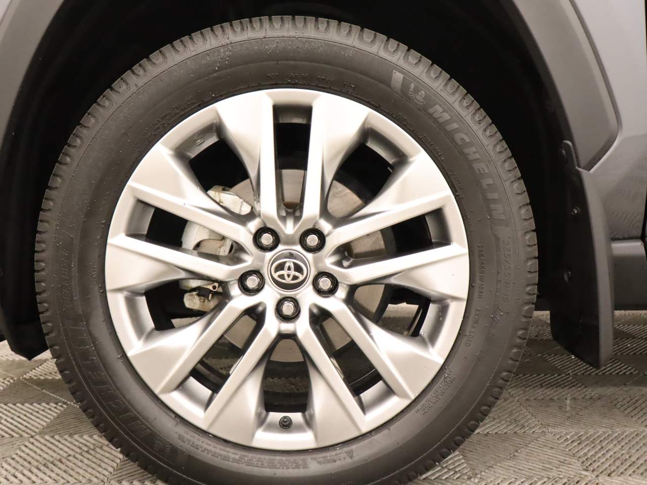 2023 Toyota RAV4 Limited - Photo 6