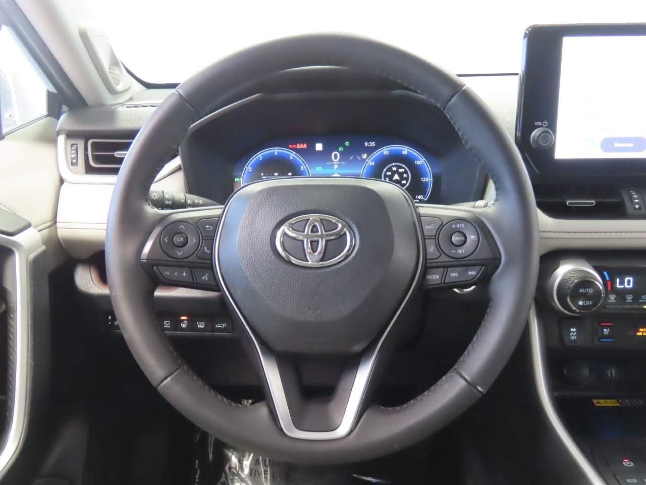 2023 Toyota RAV4 Limited - Photo 12