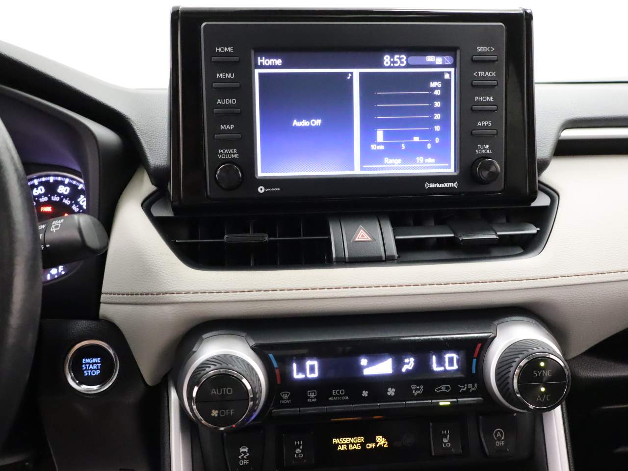 2021 Toyota RAV4 XLE - Photo 10