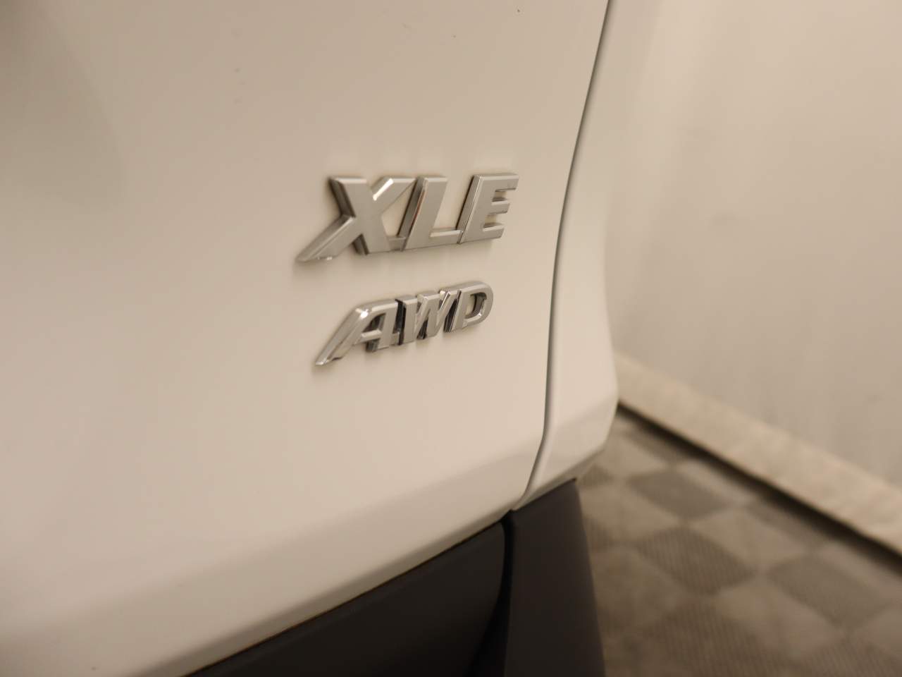 2023 Toyota RAV4 XLE - Photo 19