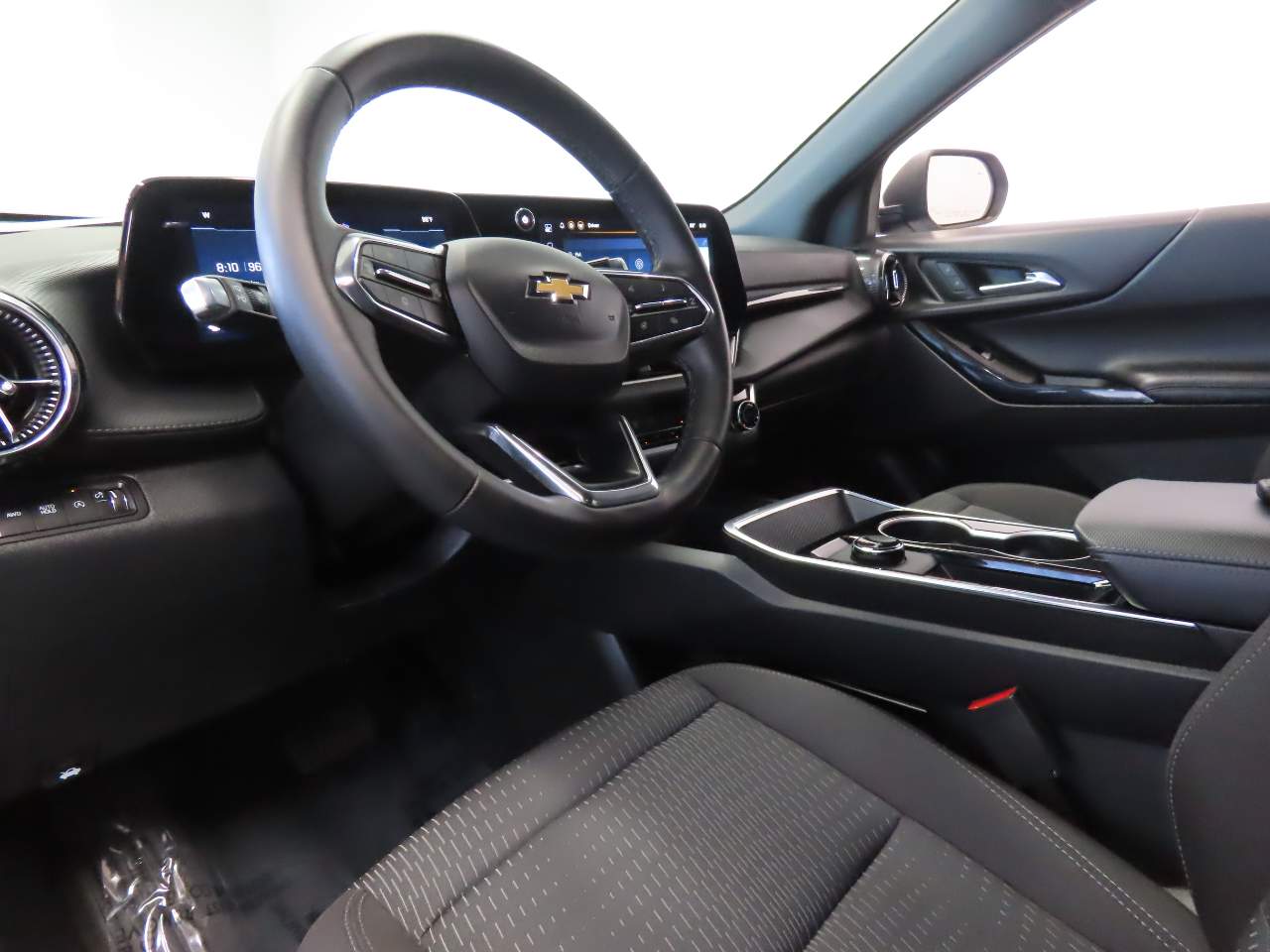 2026 Chevrolet Equinox LT - Photo 11