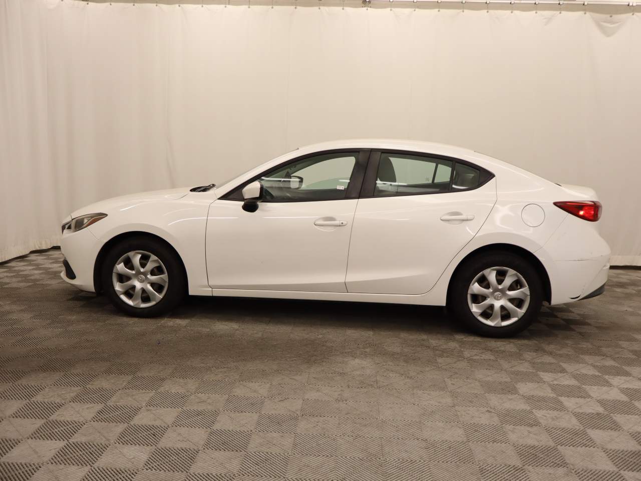 2015 Mazda3 i Sport