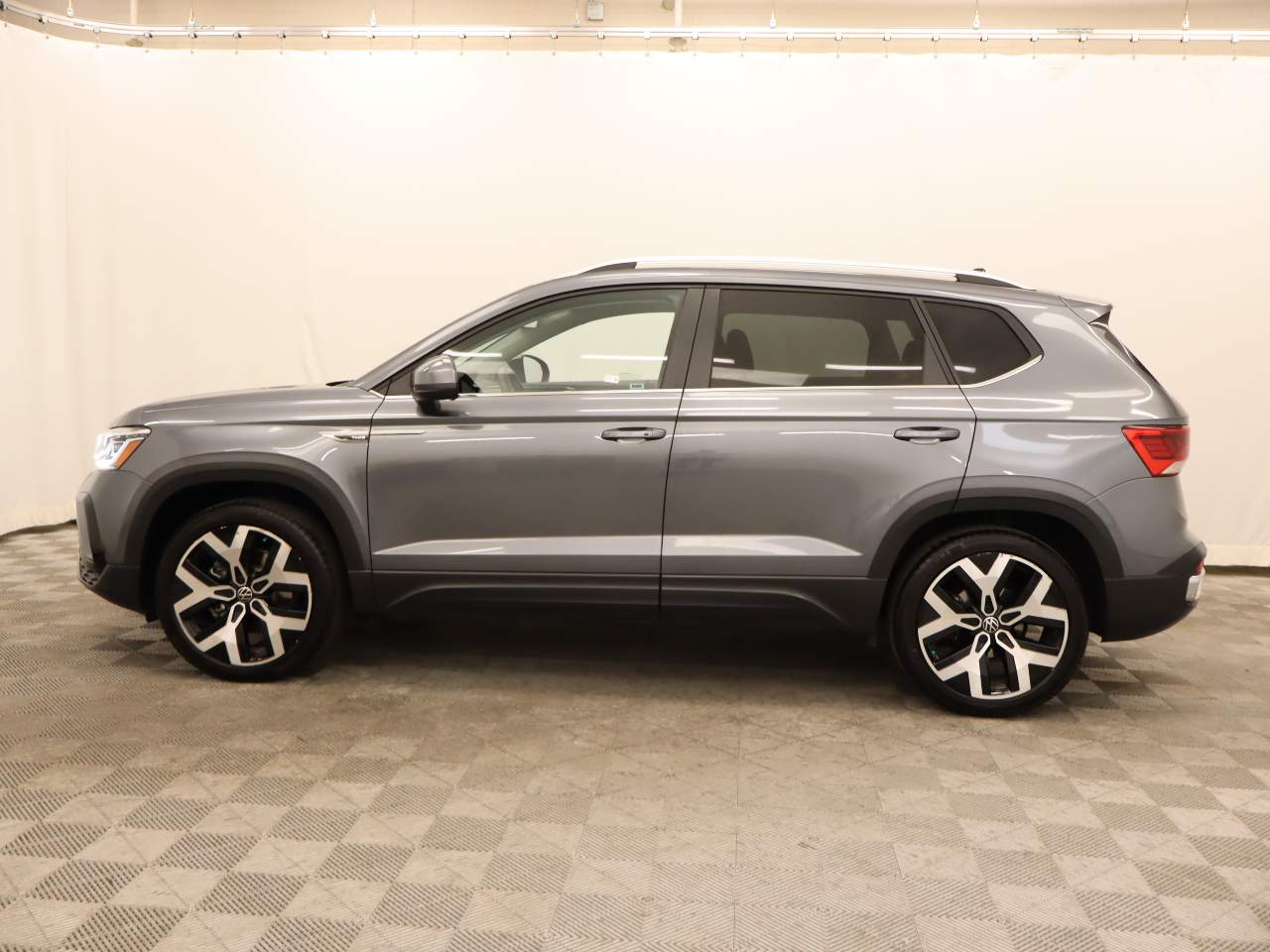 2022 Volkswagen Taos SEL 4Motion