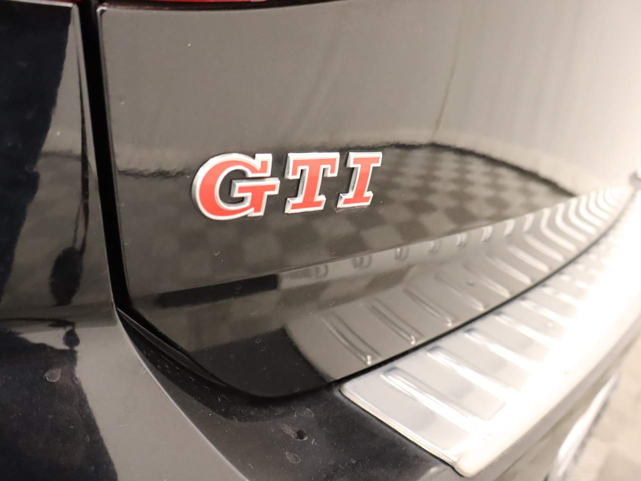 2019 Volkswagen Golf GTI S