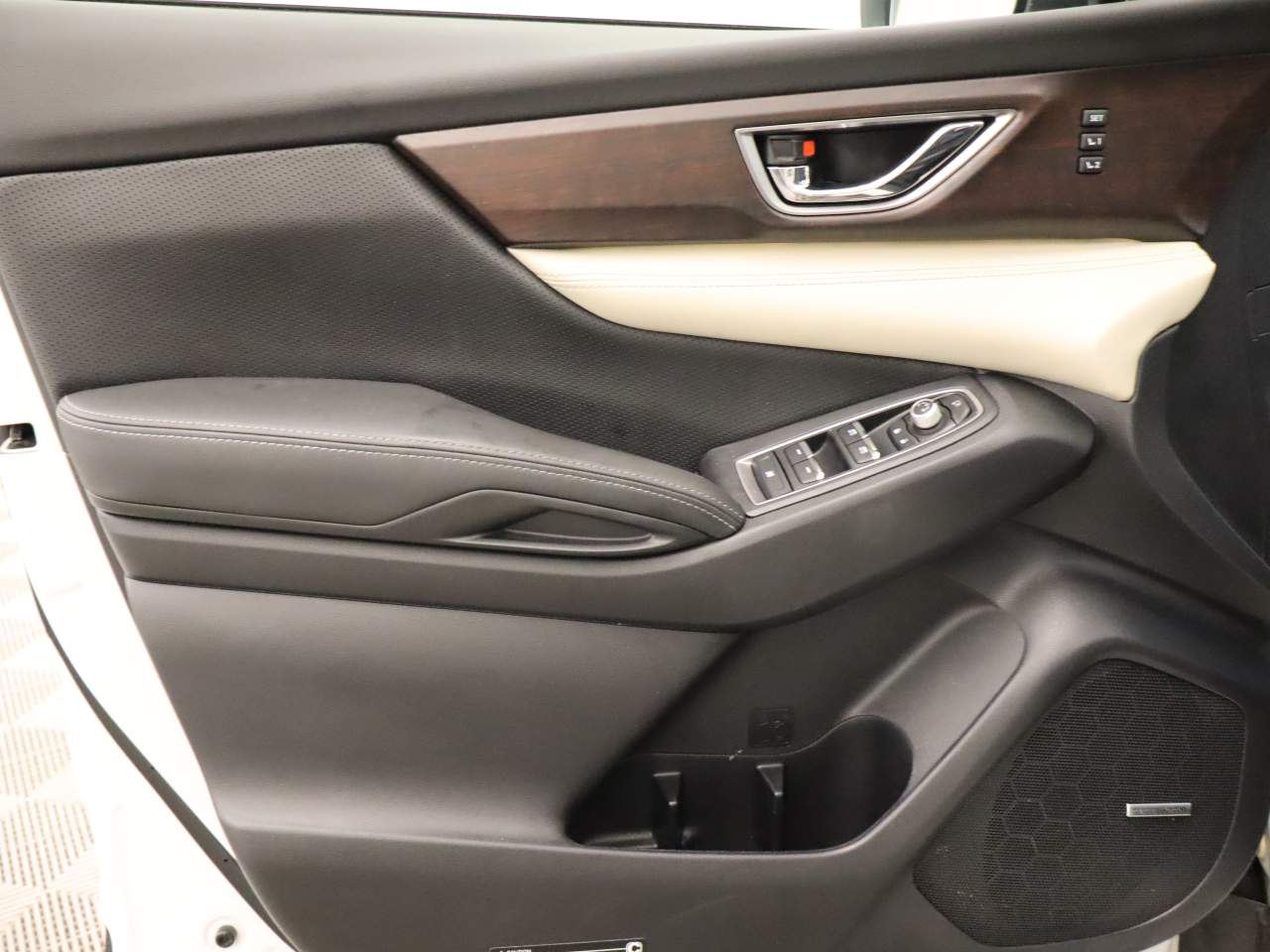 2022 Subaru Ascent Touring - Photo 17