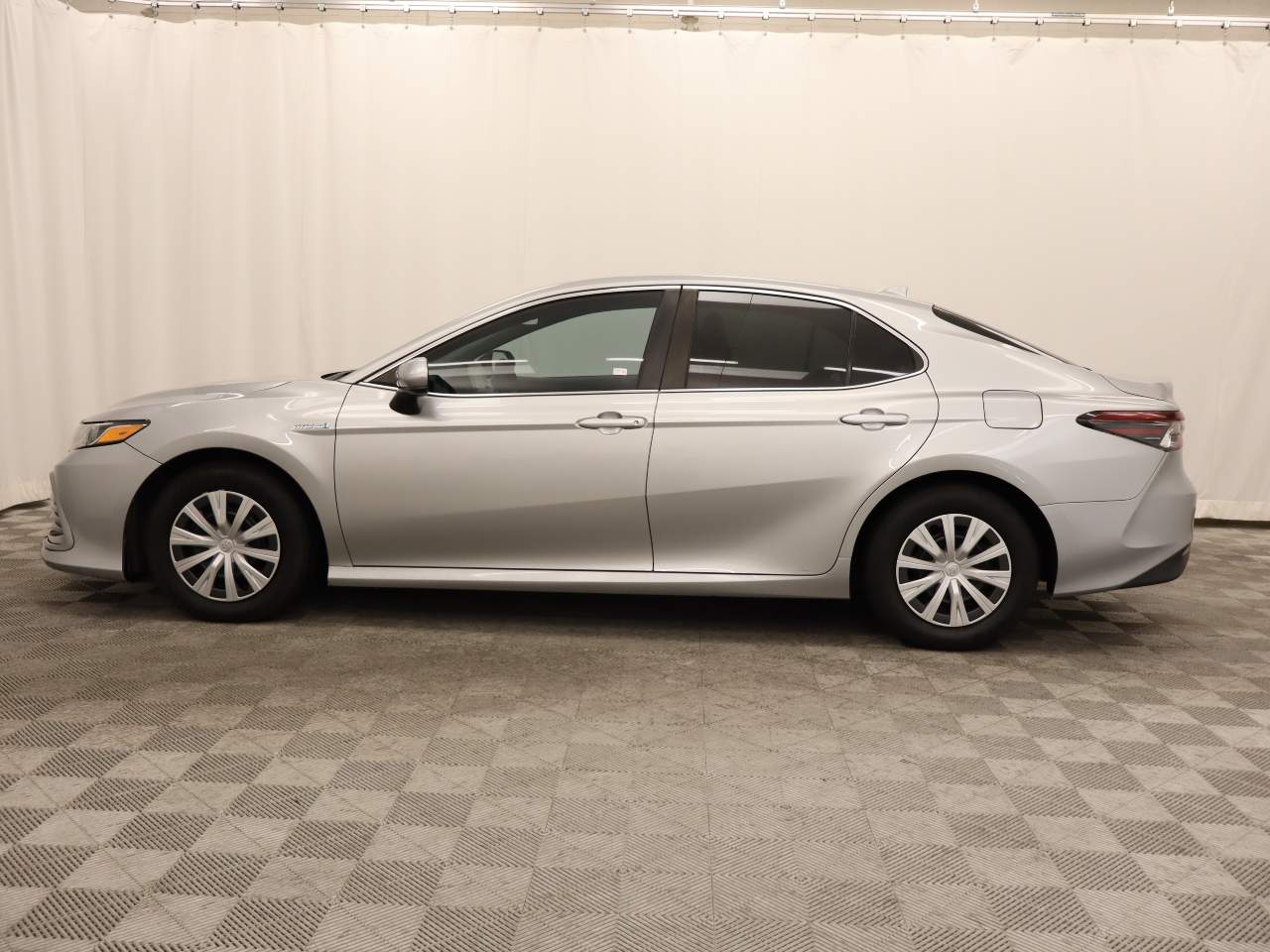 2021 Toyota Camry Hybrid LE
