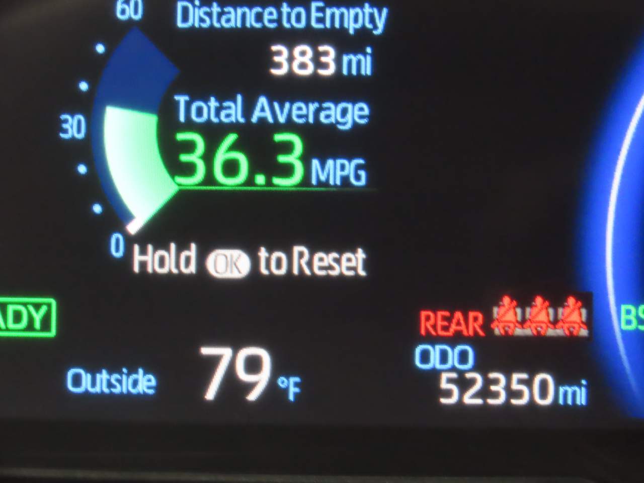 2025 Toyota RAV4 LE - Photo 7
