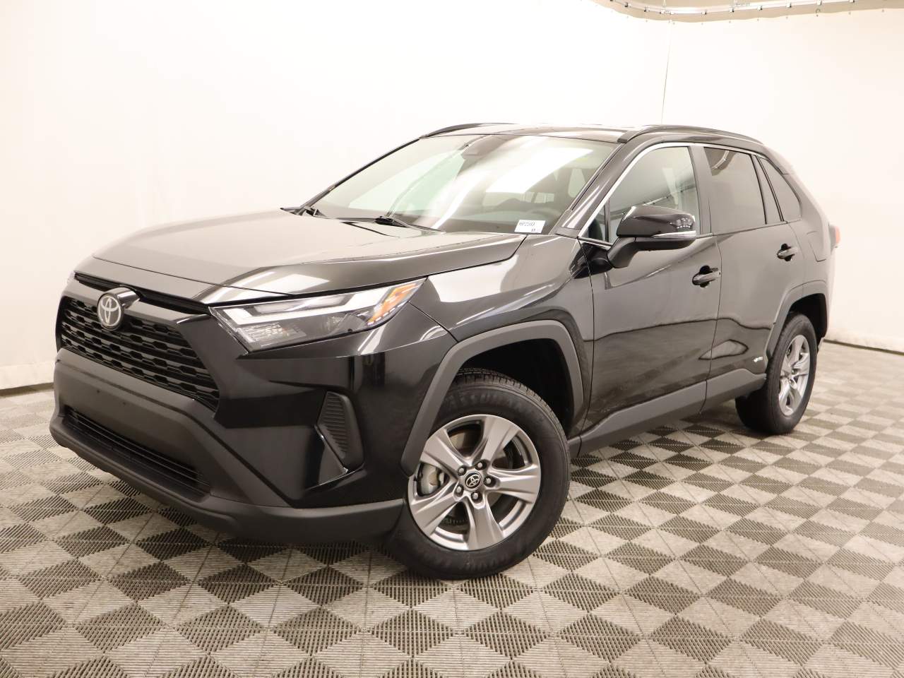 2025 Toyota RAV4 Hybrid LE AWD's photo