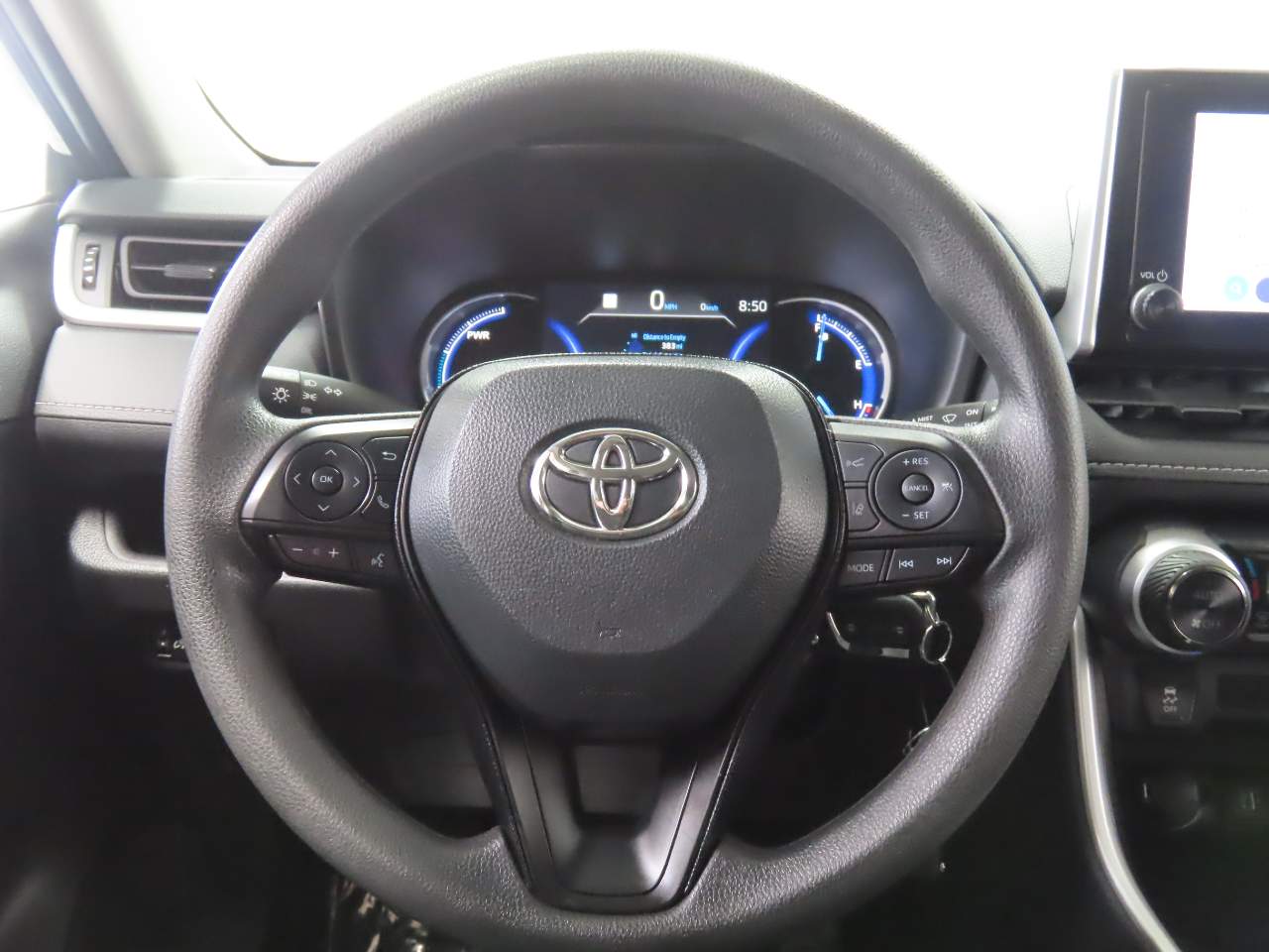 2025 Toyota RAV4 LE - Photo 11