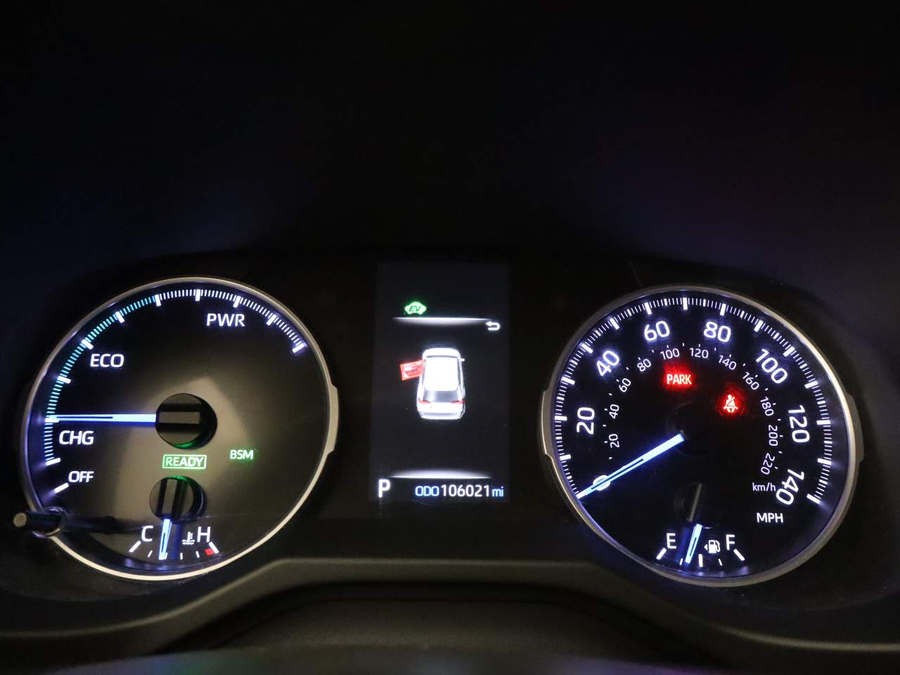 2021 Toyota RAV4 XLE - Photo 7