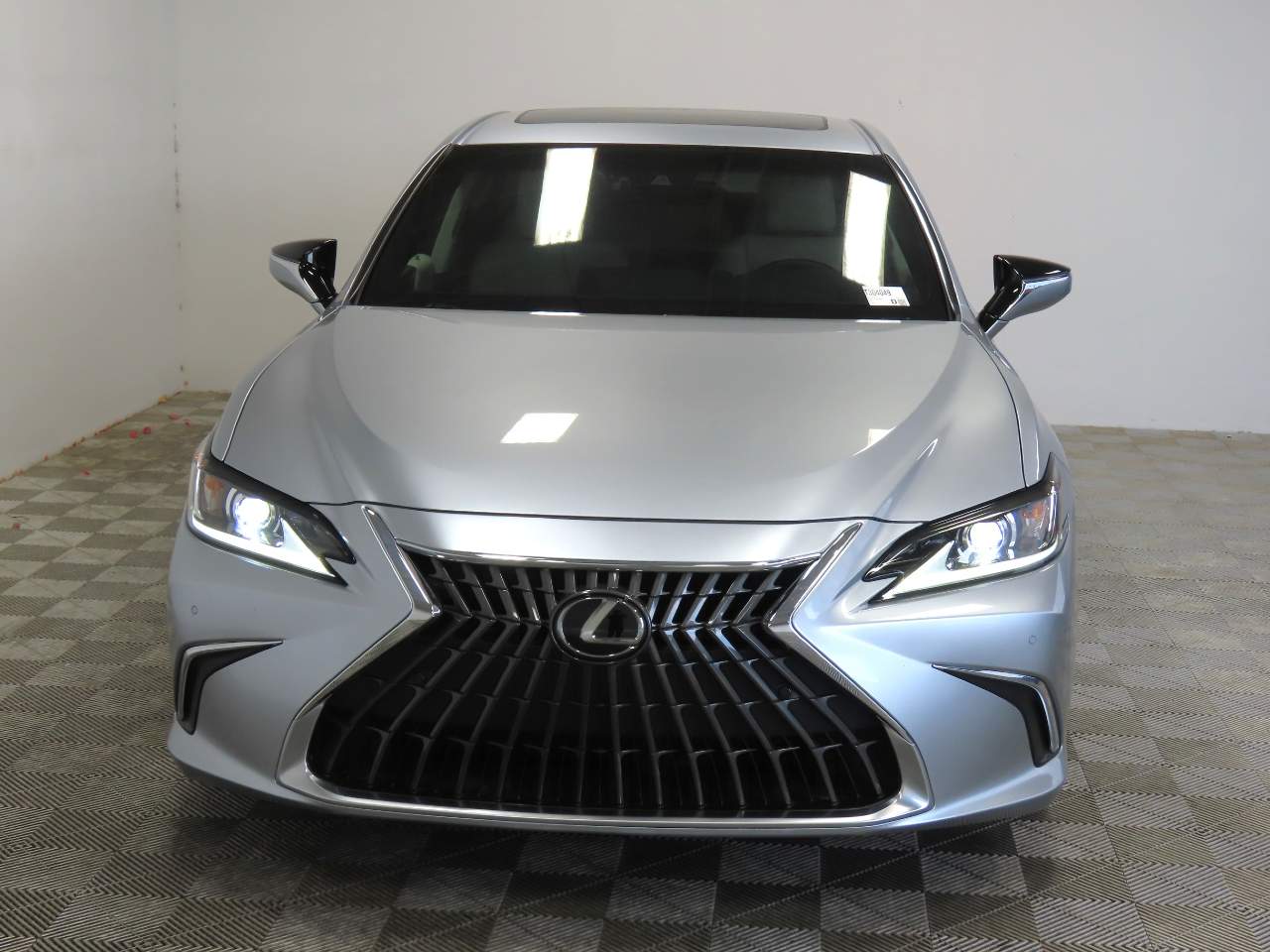 2025 Lexus ES 300h  