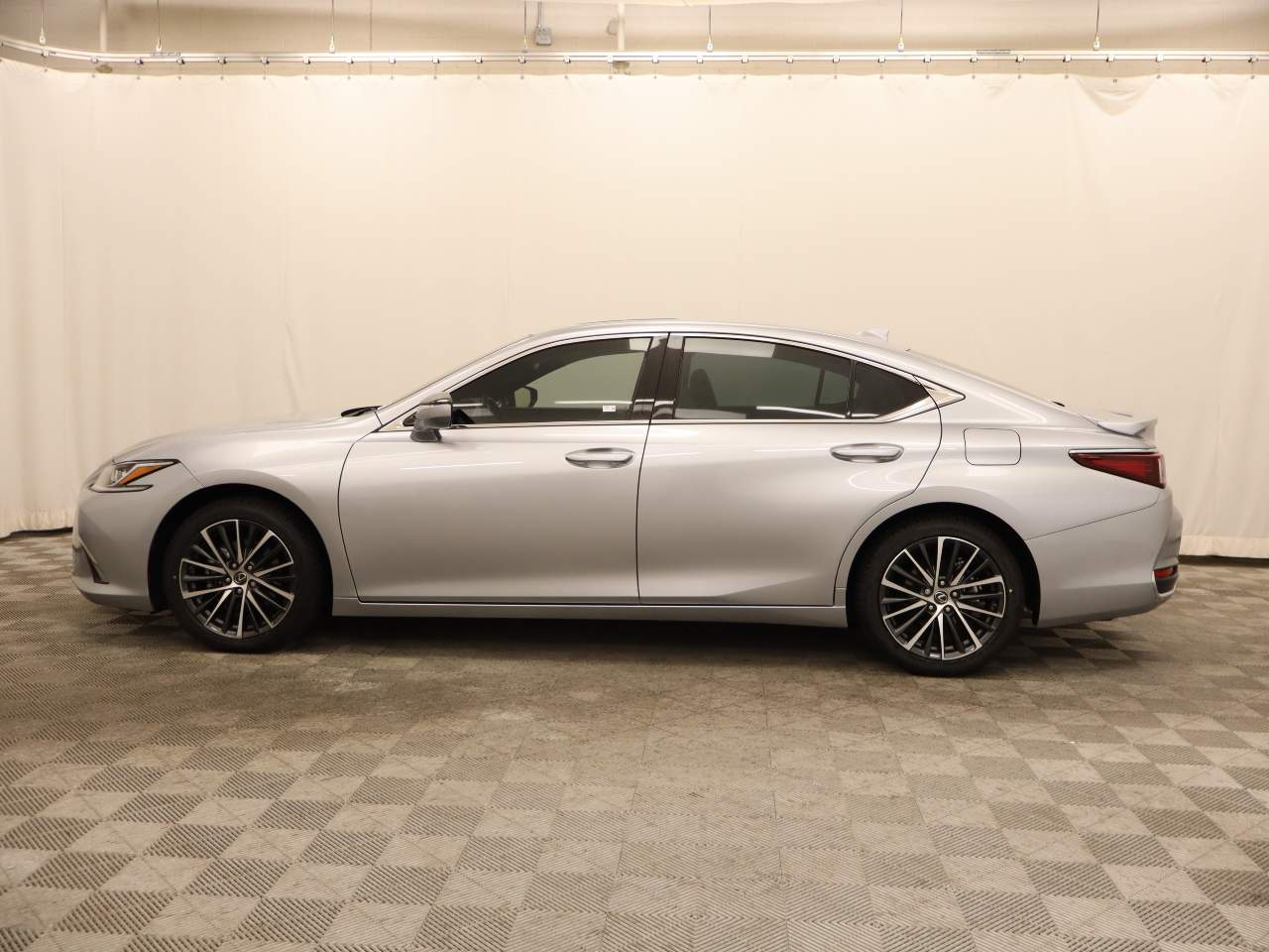 2025 Lexus ES 300h