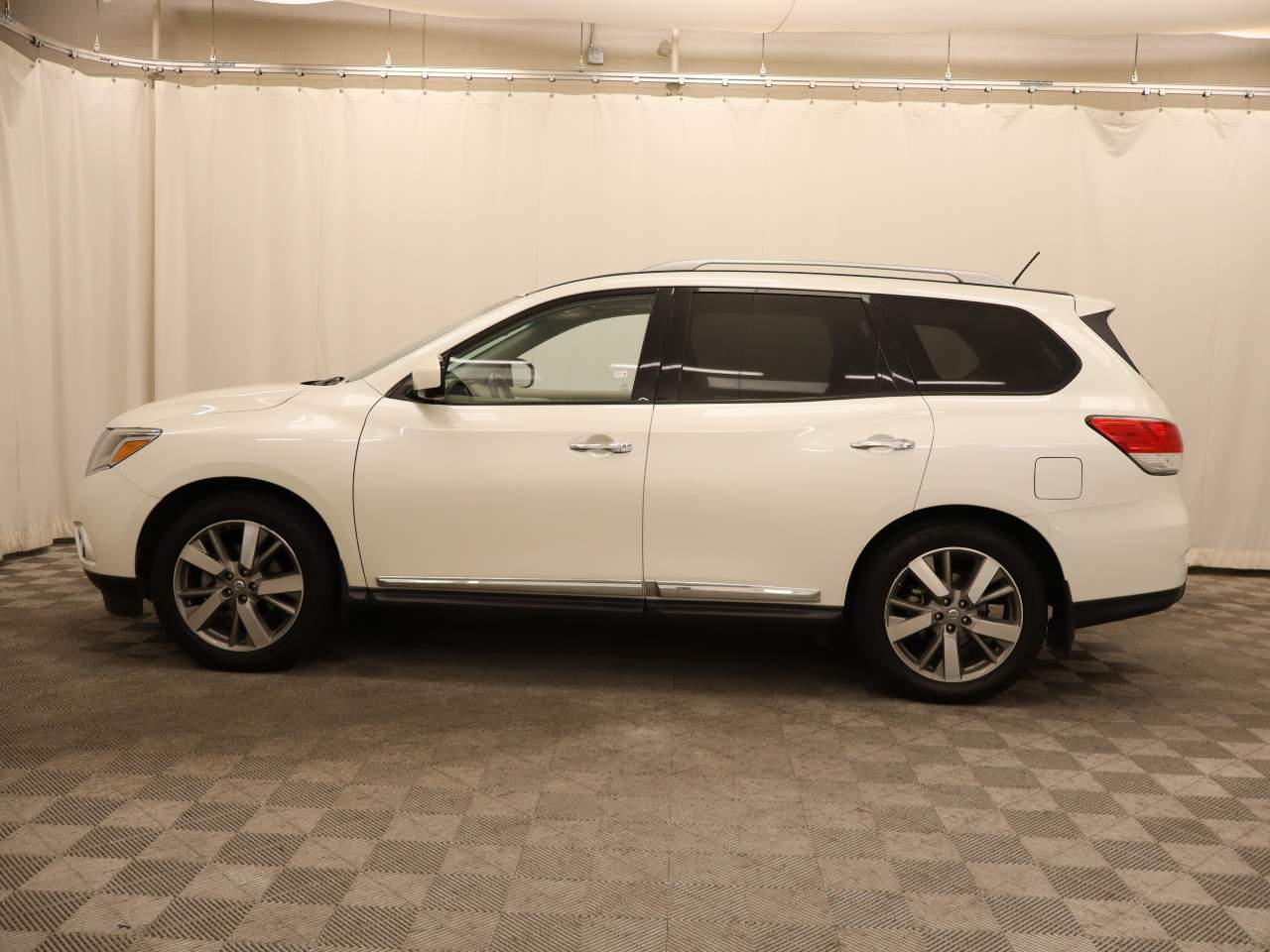 2016 Nissan Pathfinder Platinum