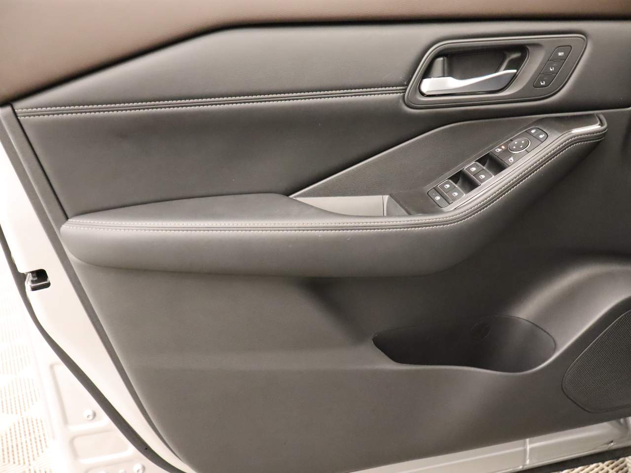 2023 Nissan Rogue SL - Photo 17