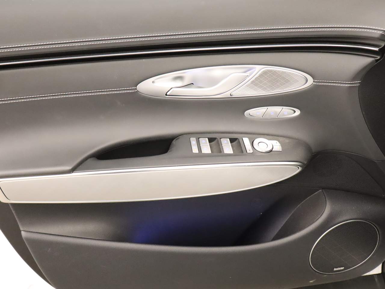 2025 Genesis Electrified GV70 Advanced