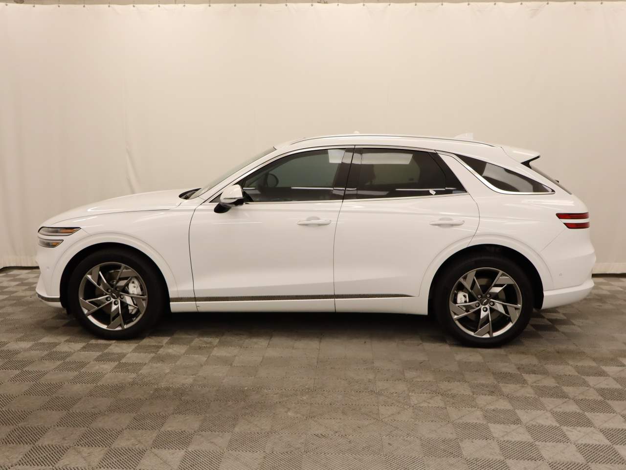 2025 Genesis Electrified GV70 Advanced