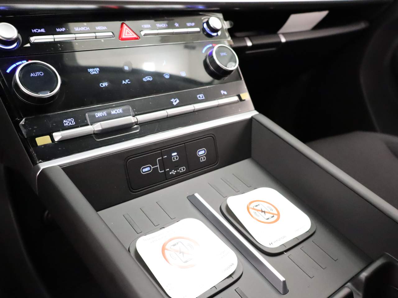 2026 Hyundai Santa Fe SE - Photo 9
