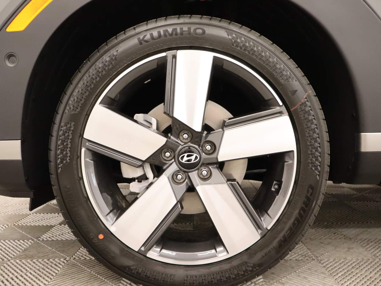 2026 Hyundai Santa Fe Limited - Photo 6