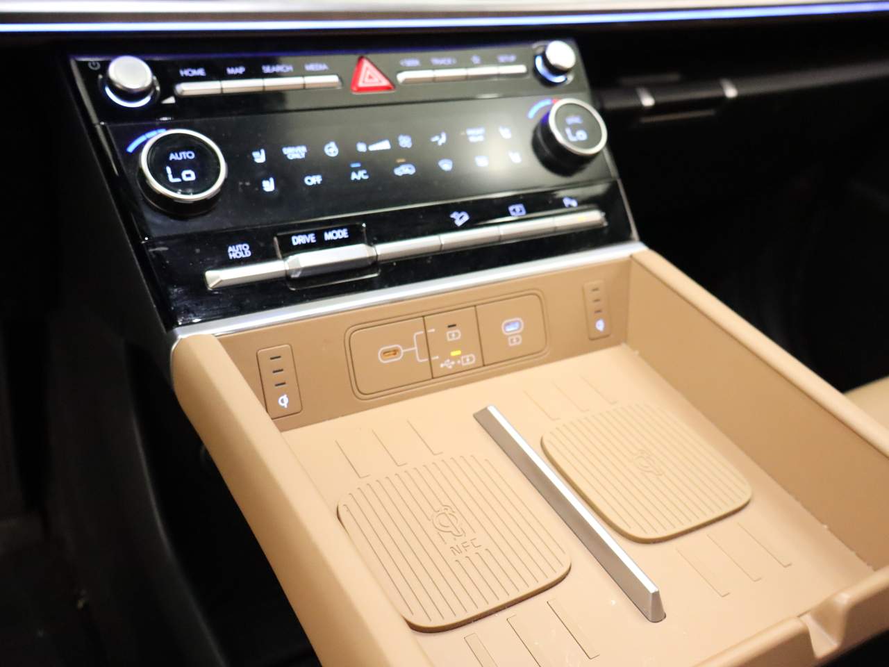 2026 Hyundai Santa Fe Calligraphy - Photo 10
