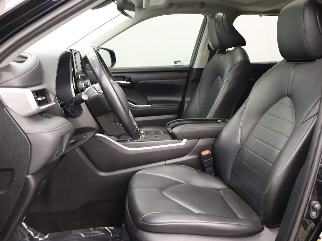 2021 Toyota Highlander XLE - Photo 15
