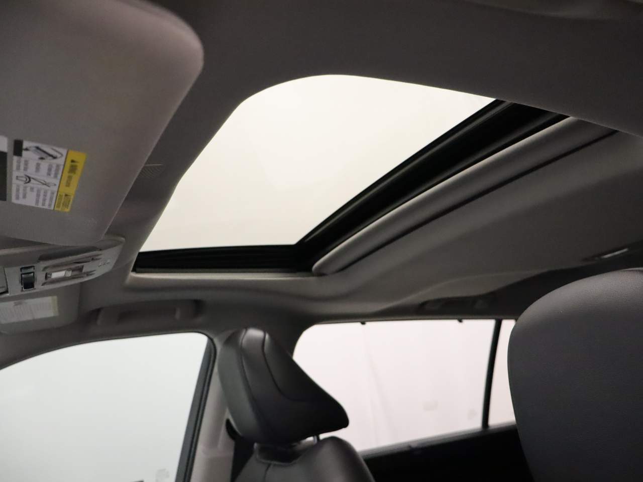 2021 Toyota Highlander XLE - Photo 19