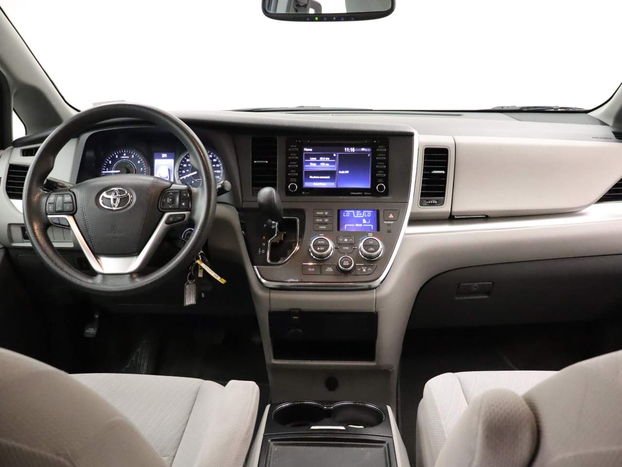 2018 Toyota Sienna LE 8-Passenger