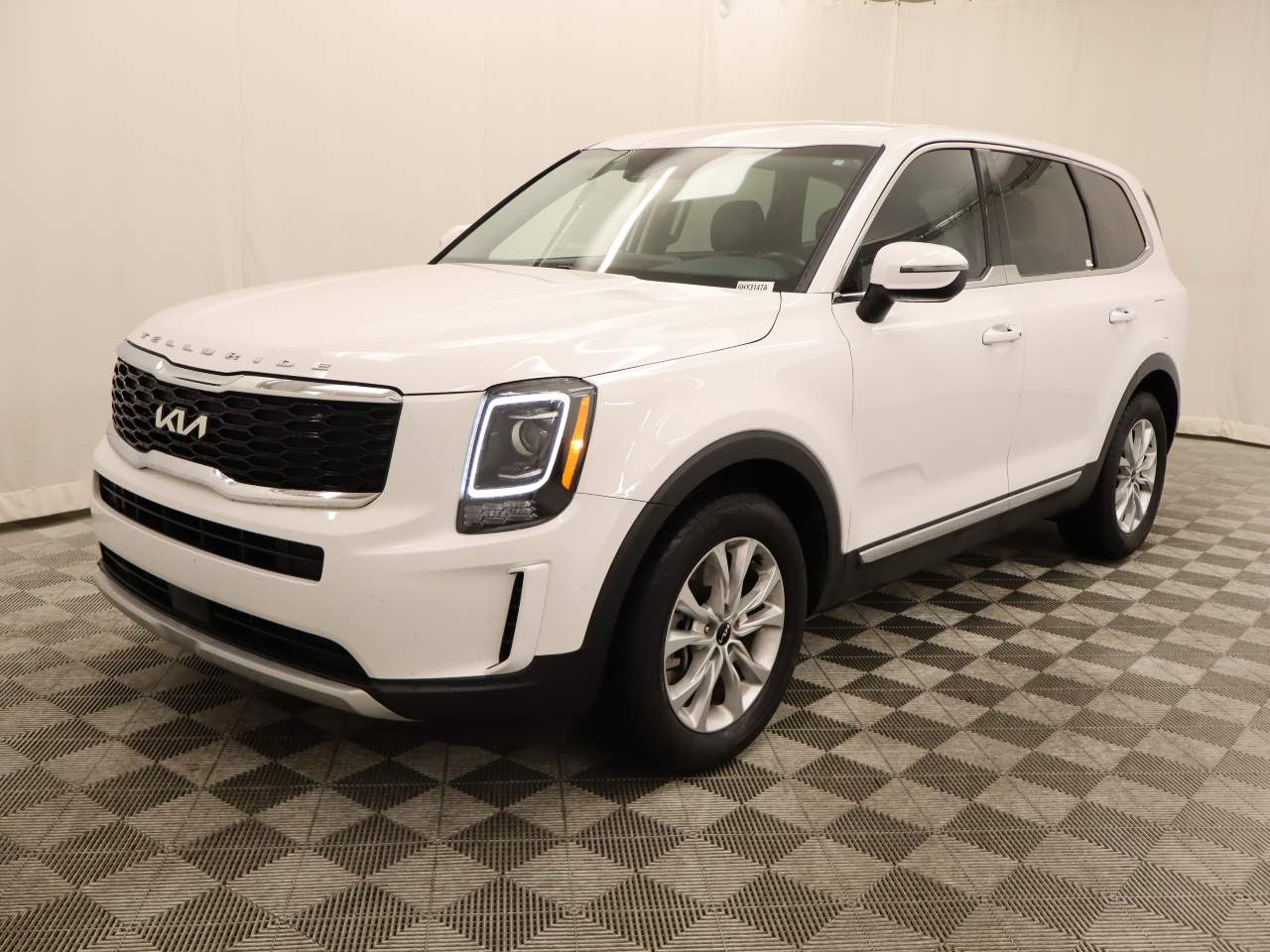 2022 Kia Telluride LX FWD's photo