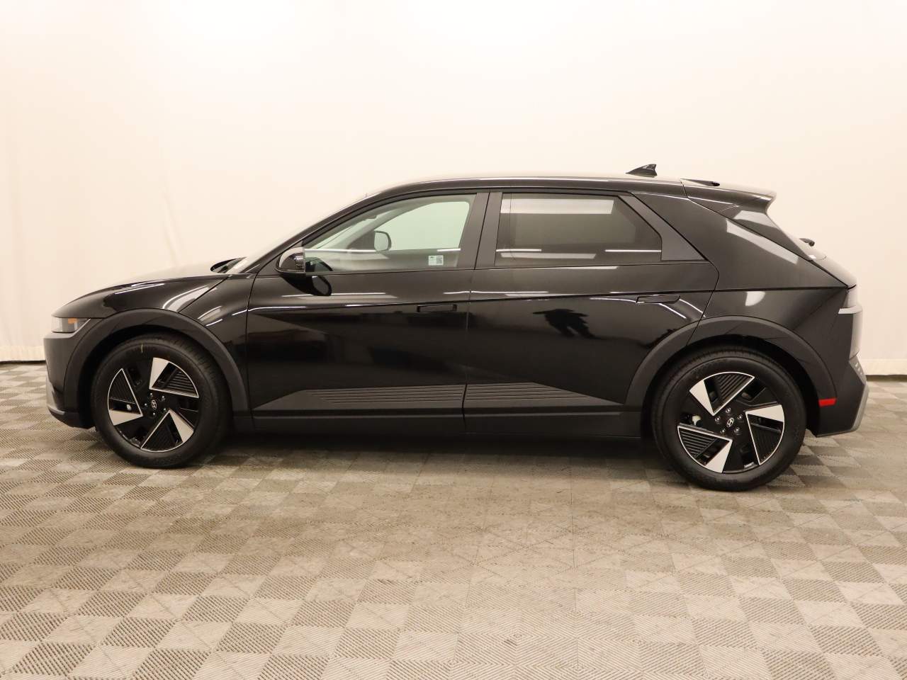 2025 Hyundai IONIQ 5 SE