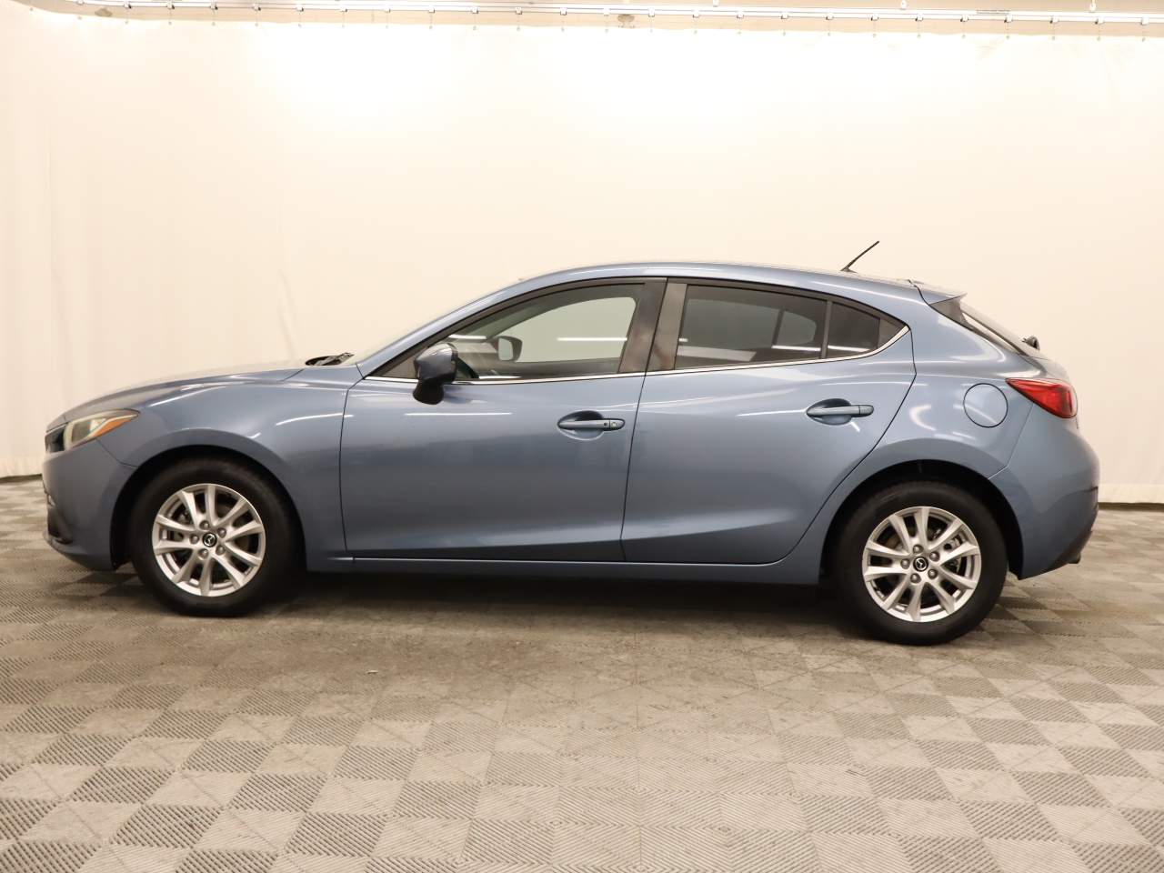 2015 Mazda3 i Touring