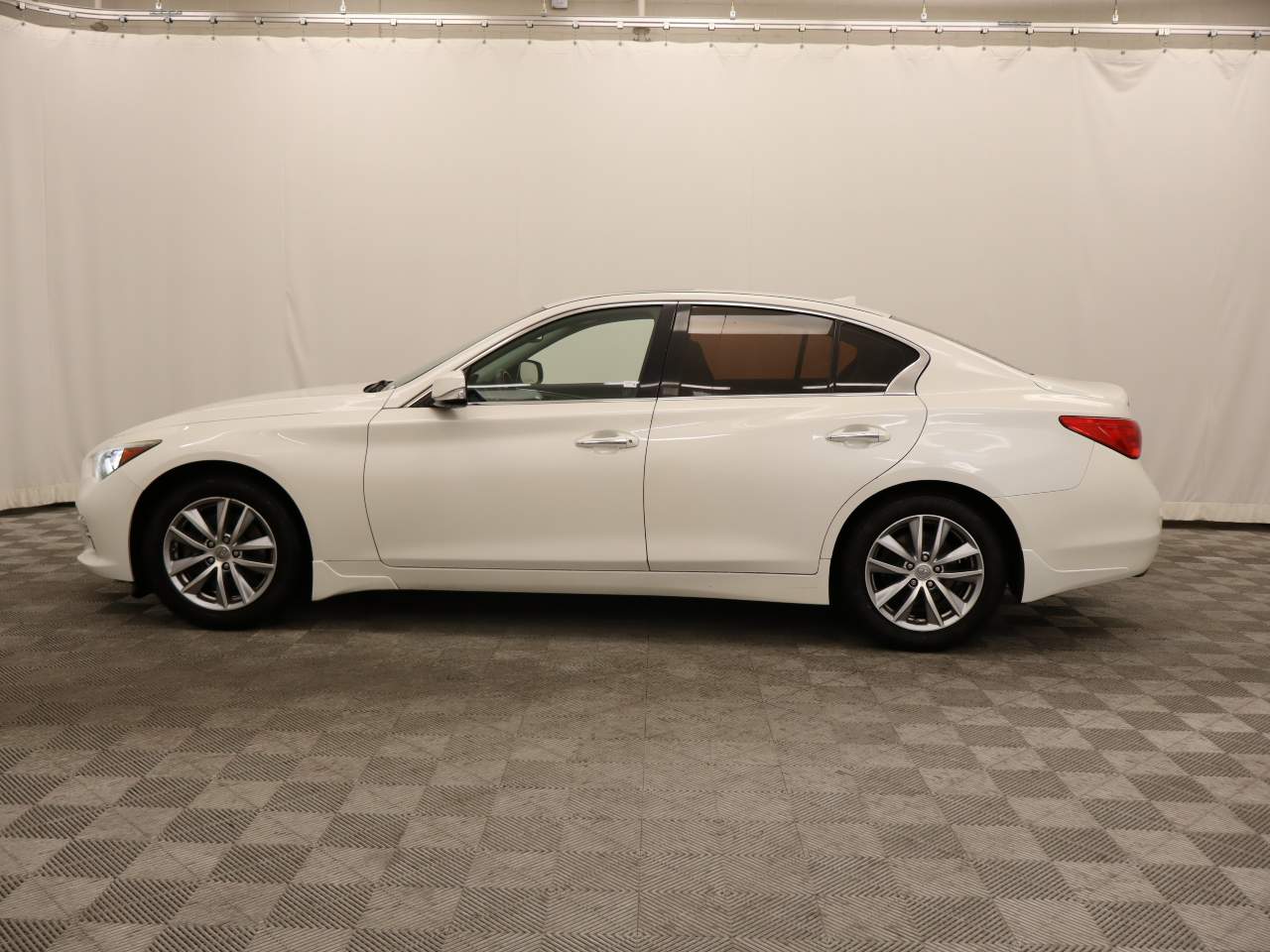 2016 INFINITI Q50 2.0T Premium