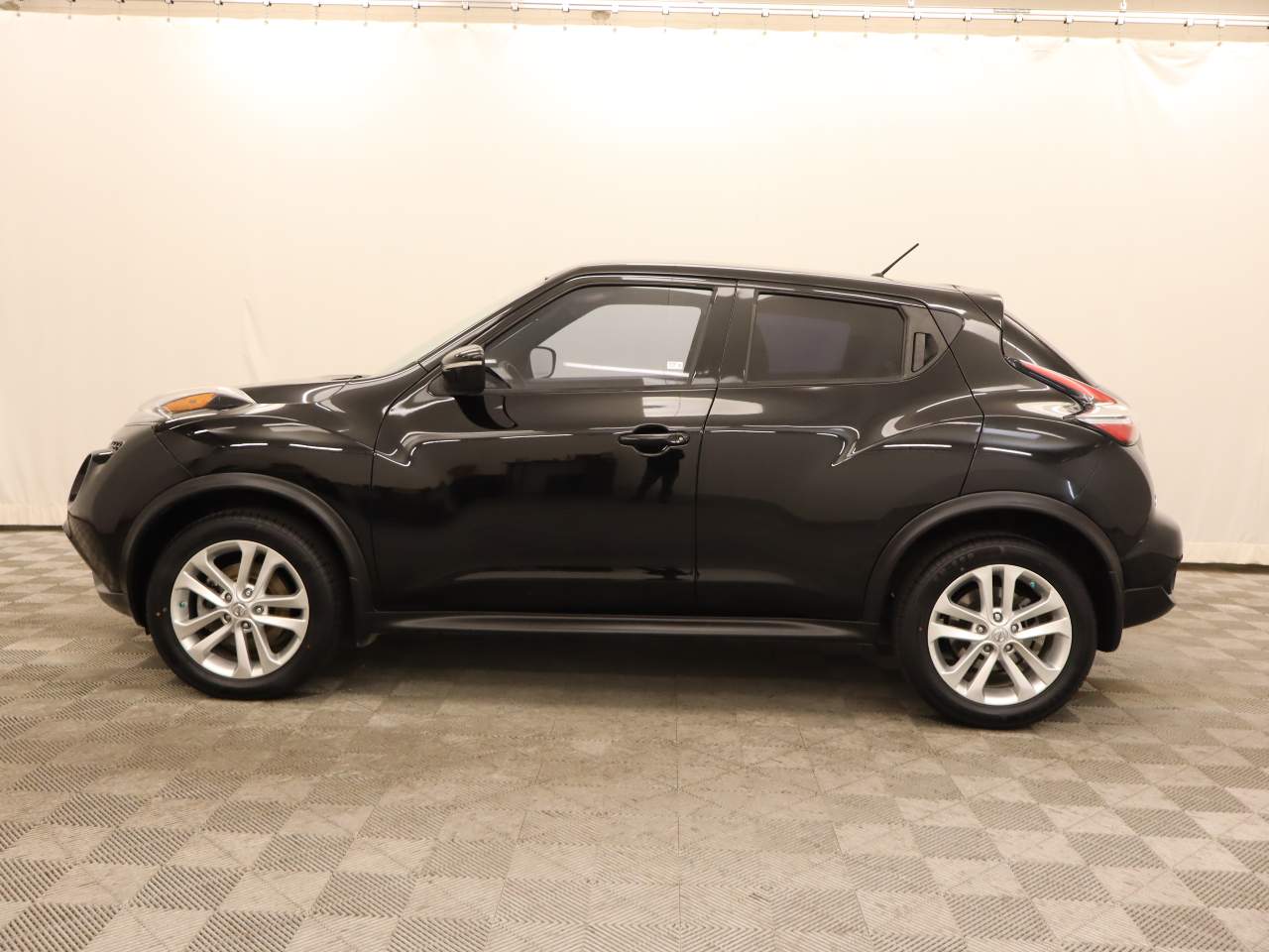 2016 Nissan JUKE S