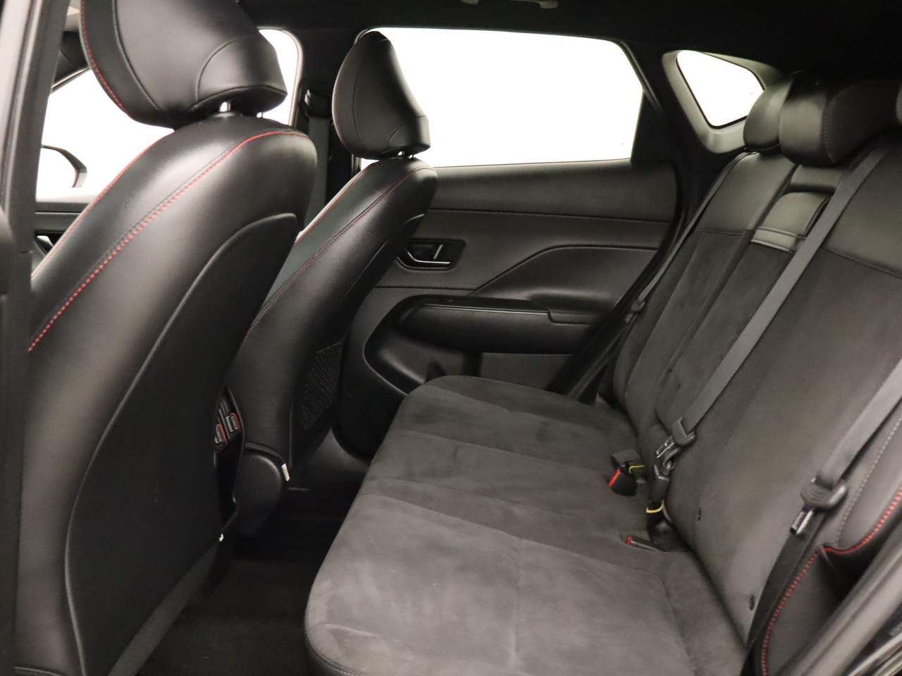 2024 Hyundai Kona N Line - Photo 17