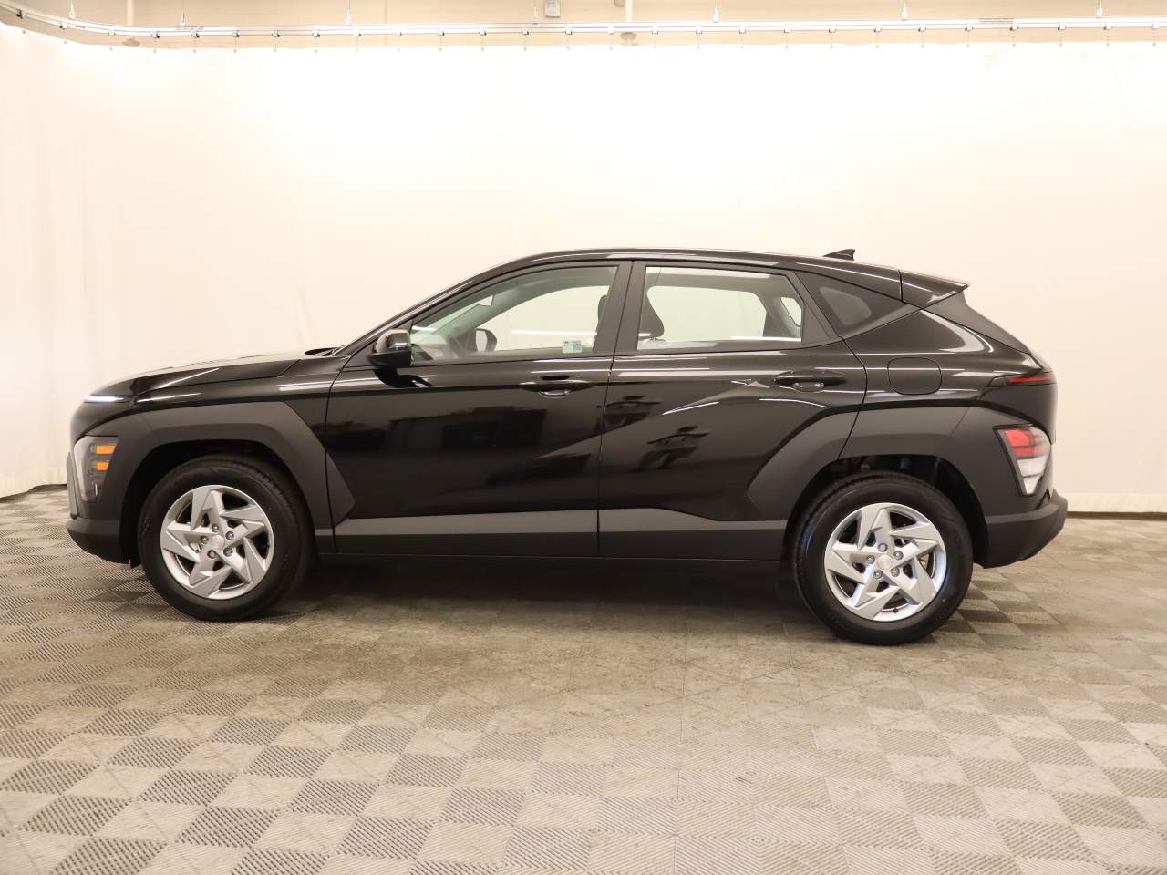 2025 Hyundai KONA SE