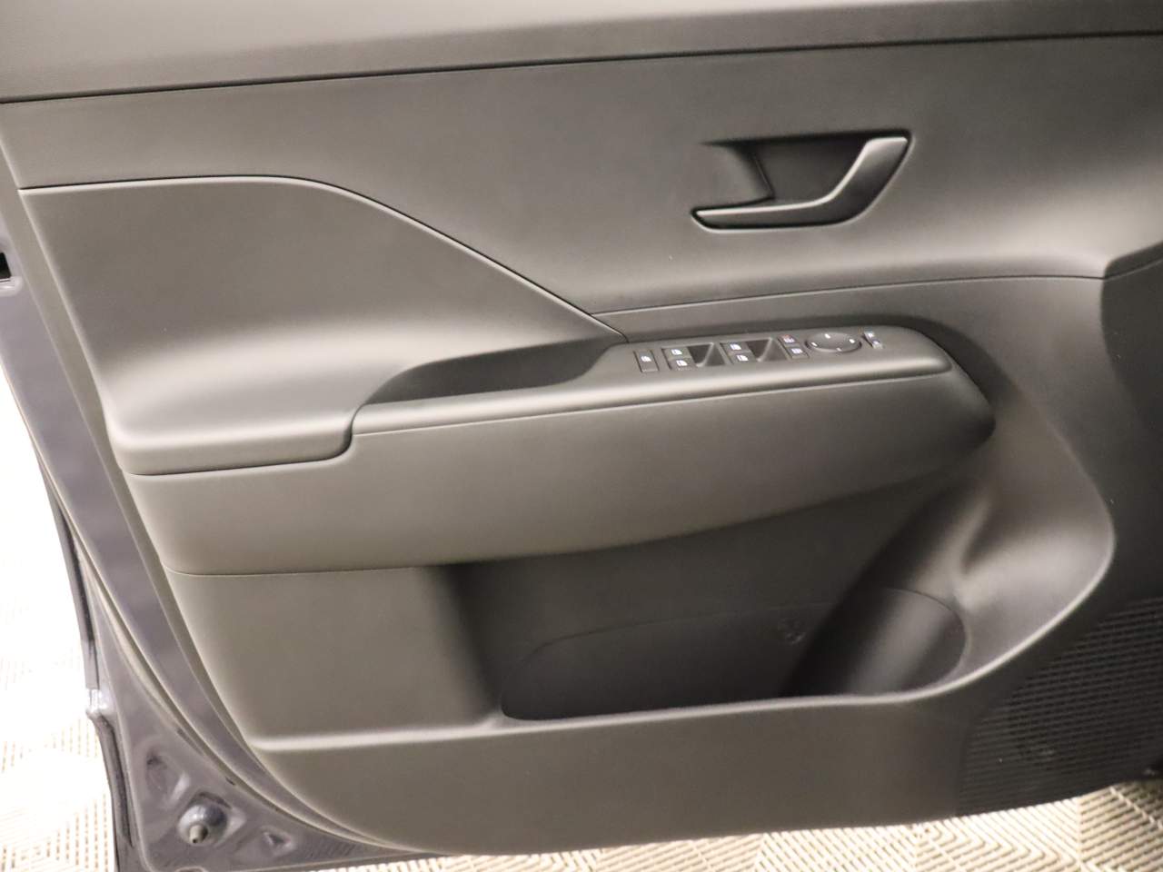 2027 Hyundai KONA SE