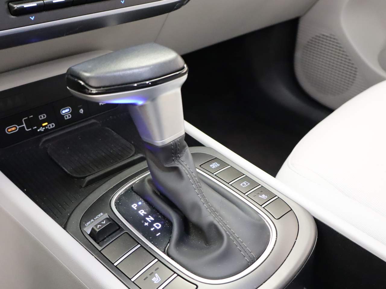 2026 Hyundai Kona SEL Sport - Photo 8