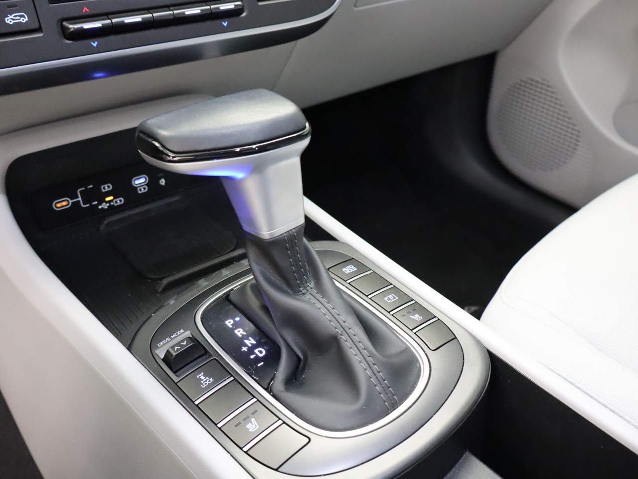 2026 Hyundai Kona SEL Sport - Photo 9
