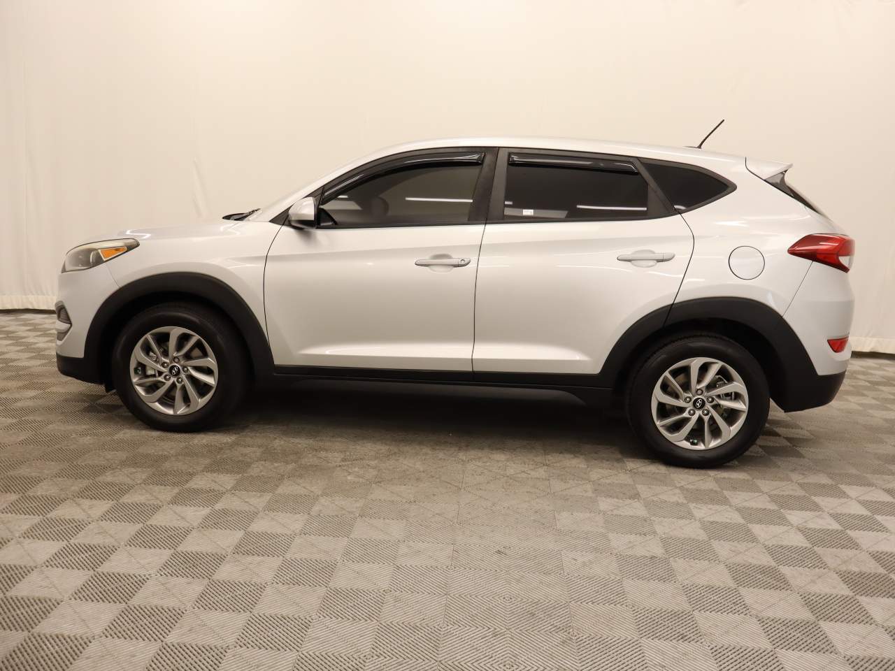 Used 2016 Hyundai Tucson SE with VIN KM8J23A4XGU192317 for sale in Scottsdale, AZ