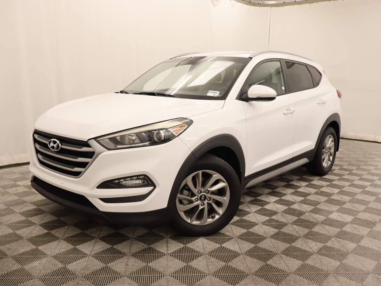 Dazzling White 2017 Hyundai Tucson SUV / Crossover All-Wheel Drive 6-Speed Automatic