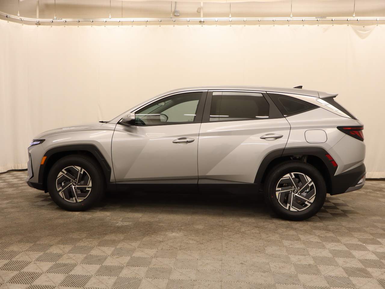 2026 Hyundai TUCSON Hybrid SE