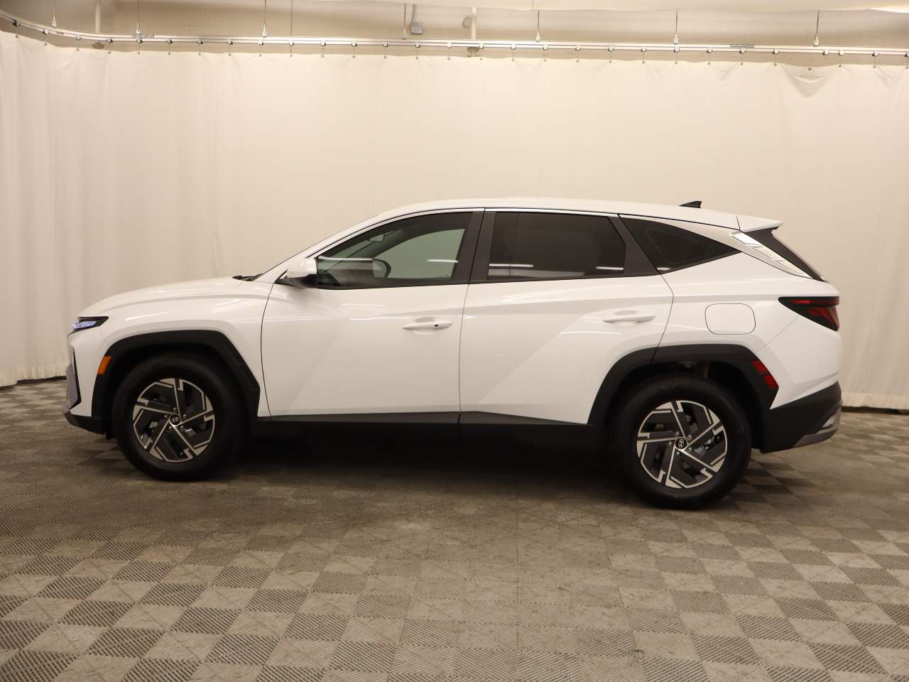 2026 Hyundai TUCSON Hybrid SE