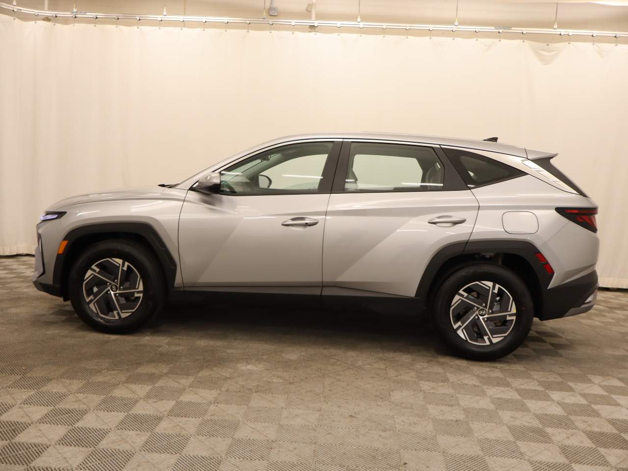 2026 Hyundai TUCSON Hybrid SE