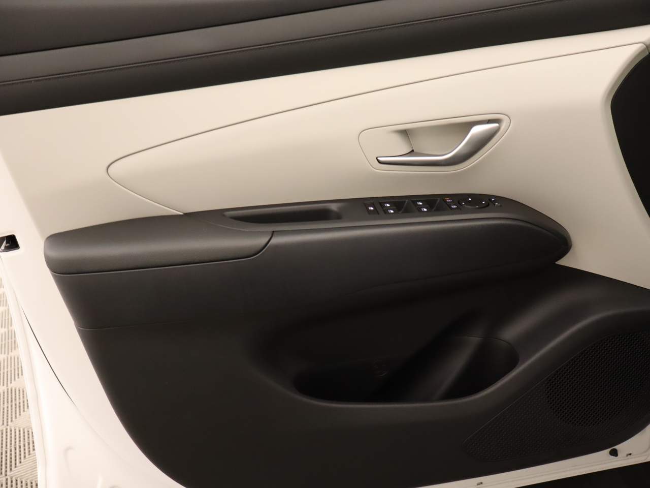 2026 Hyundai TUCSON Hybrid SE