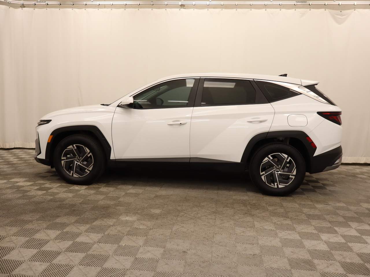 2026 Hyundai TUCSON Hybrid SE