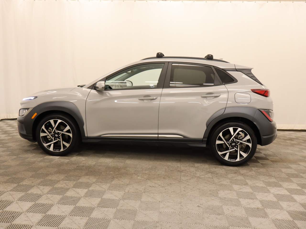 2023 Hyundai Kona Limited photo 2